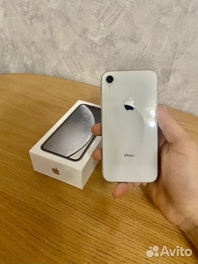 iPhone Xr, 64 ГБ