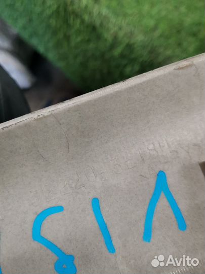 Обшивка салона передняя левая Toyota Vista