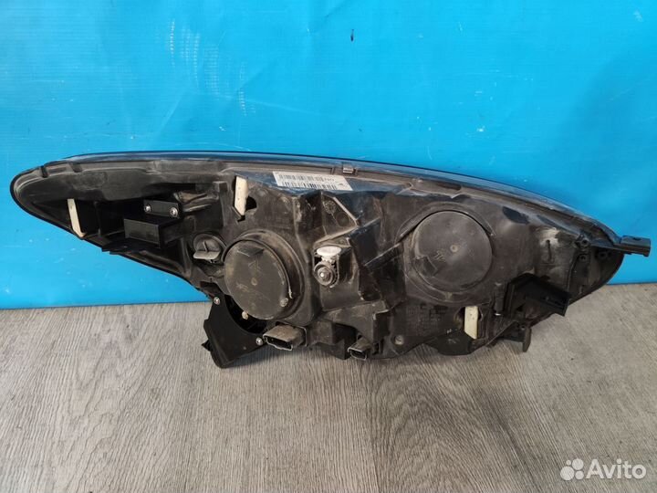 Фара левая Renault Kaptur 2016