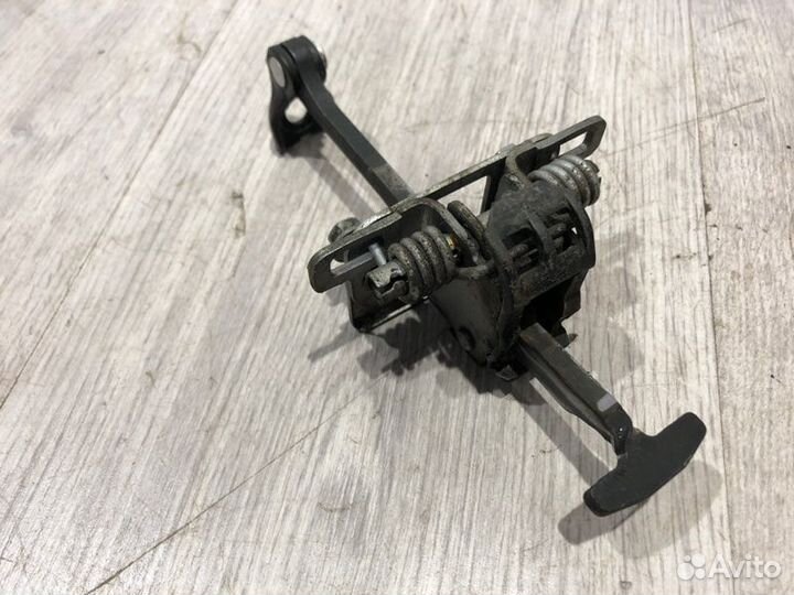 Ограничитель двери Peugeot 308 EP6 2010