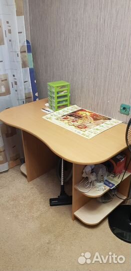 Письменный стол