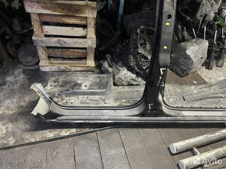 Порог кузовной правый Opel Zafira B