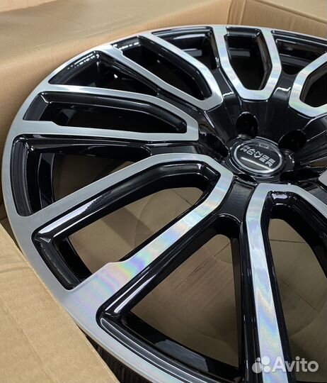 Новые диски r22 Range Rover Velar