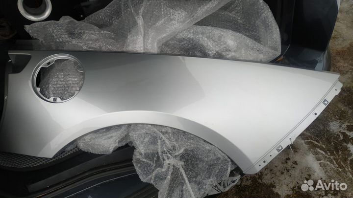 Крыло Chevrolet corvette