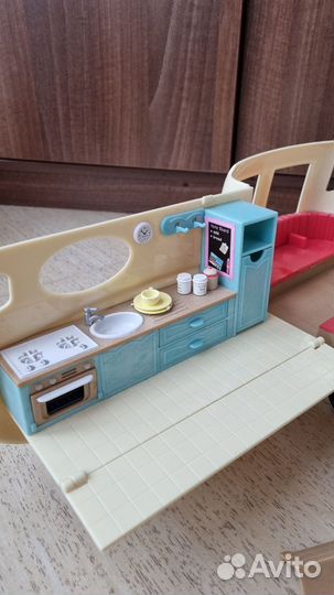 Sylvanian families автокемпер