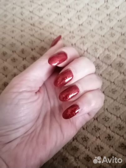 Модель на маникюр