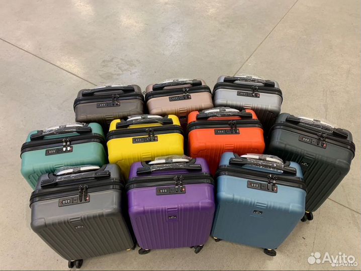 Чемодан на колесах 40 30 20 для ручной кладь