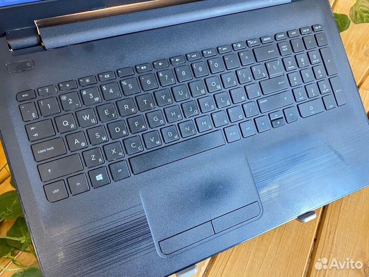 Отличный ноутбук HP 4ядра/6GB/fullHD/R5M330/SSD