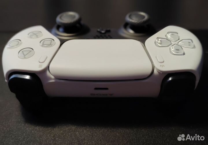 Dualsense, Dualshock 4