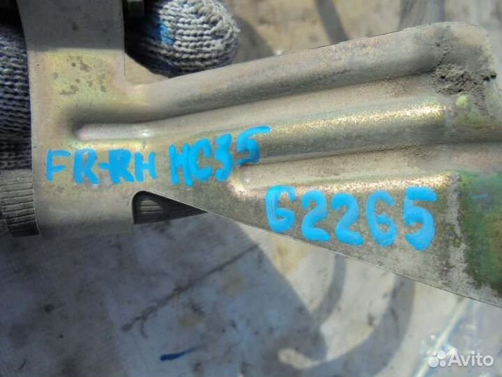 Датчик abs передний правый Nissan Laurel HC35