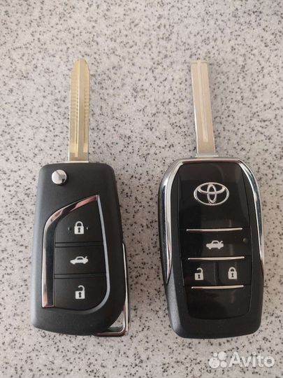 Выкидные ключи зажигания Тойота