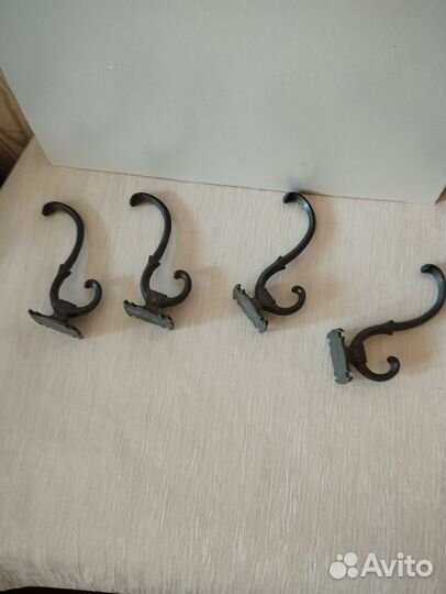 Крючки для одежды