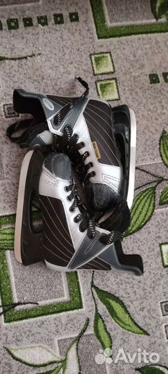 Коньки хоккейные детские