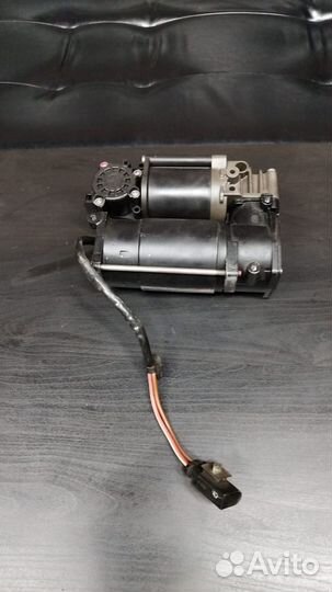 Компрессор пневмоподвески Audi A8 D4