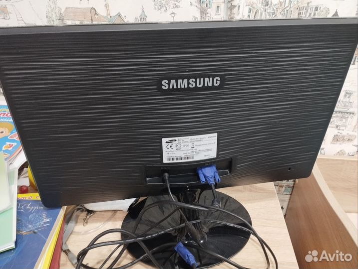 Монитор Samsung S22A300N
