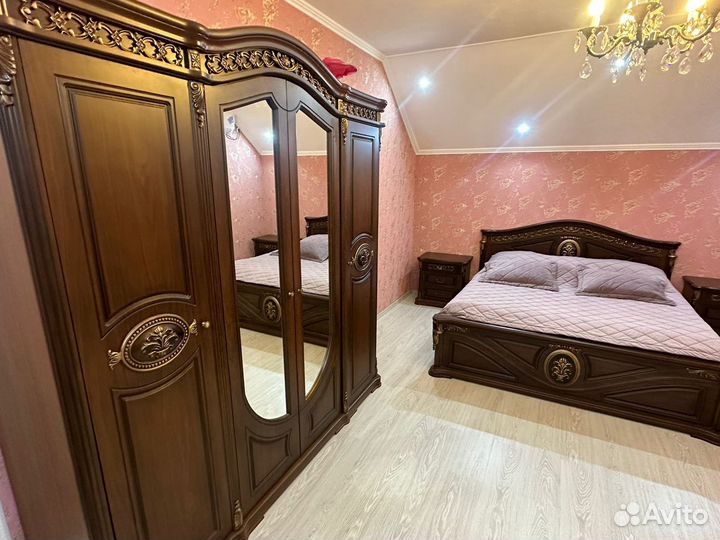 Спальный гарнитур