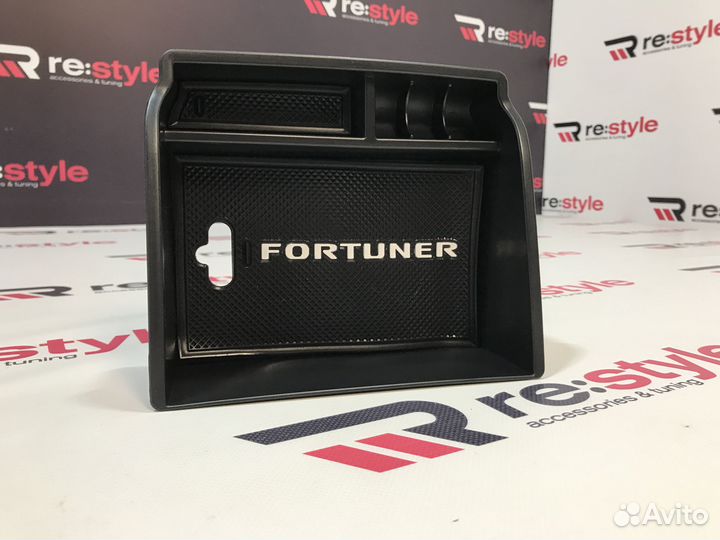 Органайзер в подлокотник Toyota Fortuner с16г