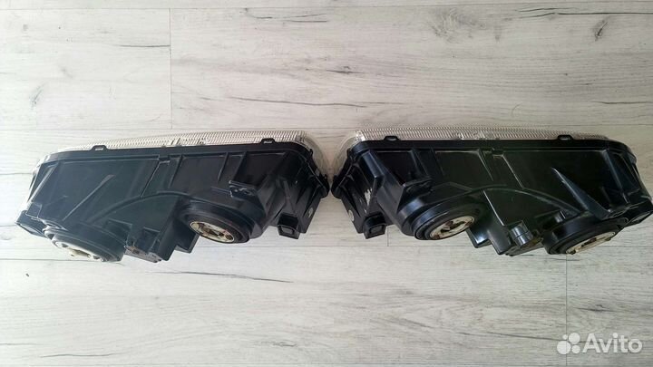 Фары Chrysler 300c