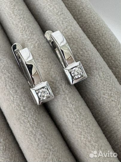 М Ю З Золотые серьги с якутскими бриллиантами