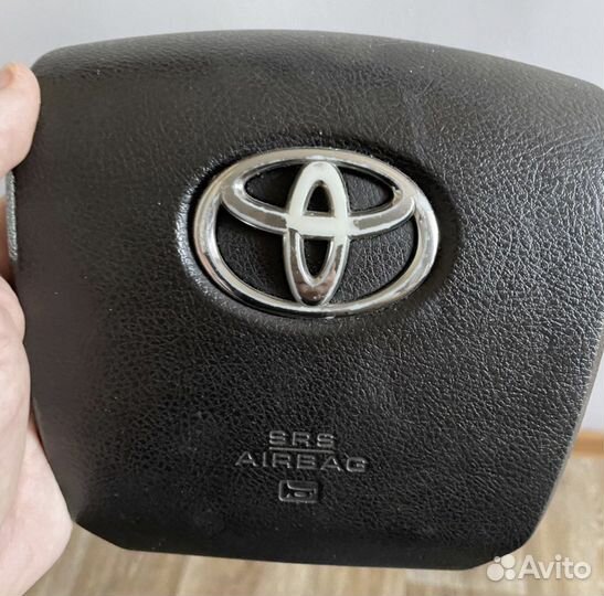 Шильд Toyota на руль