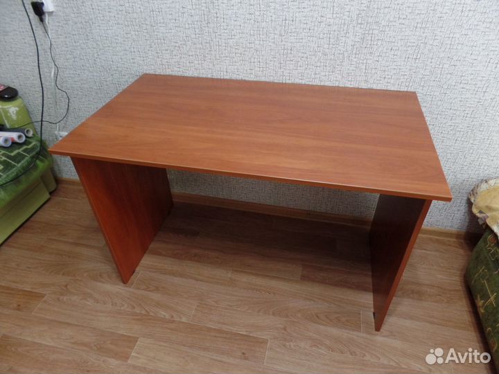 Письменный стол