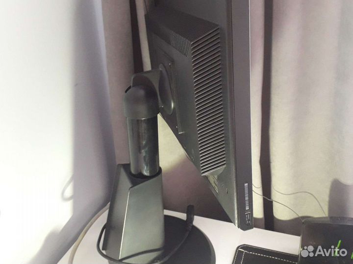 Монитор Lenovo 17 дюймов