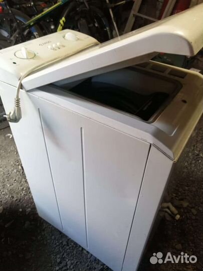 Стиральная машина с вертикальной загрузкой