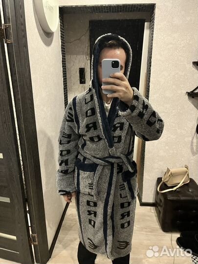 Мужской махровый халат с капюшоном