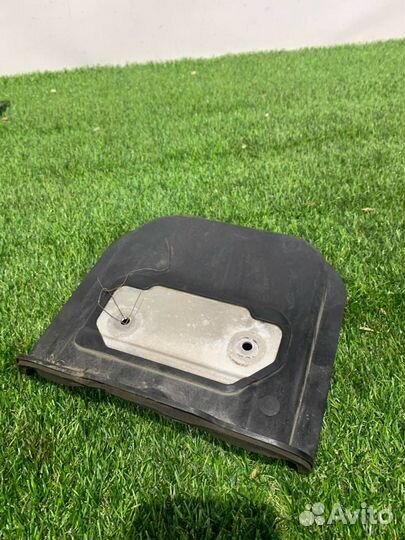 Подкапотный пластик Tesla Model S 2015