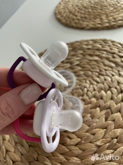 Соска пустышка avent 0 6