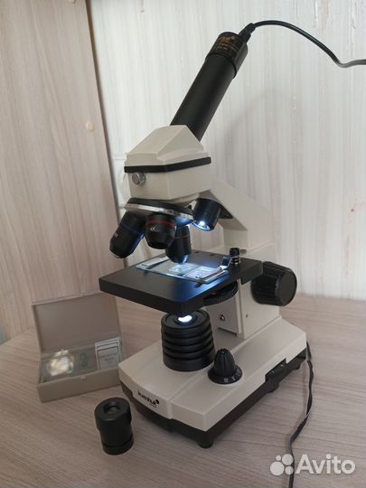 Цифровой микроскоп Levenhuk D2L NG