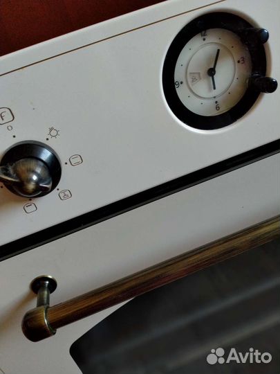 Духовой шкаф whirlpool.Ширина 60 *60 см