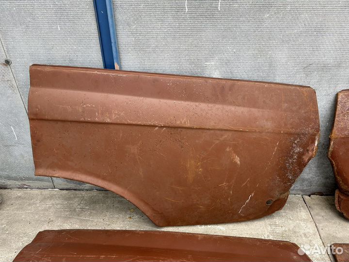 Новые задние крылья на Москвич 412