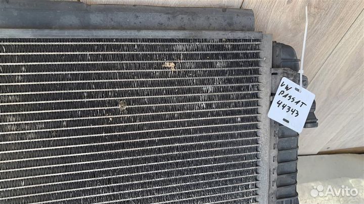 Радиатор кондиционера (конденсер) от VW Passat (B