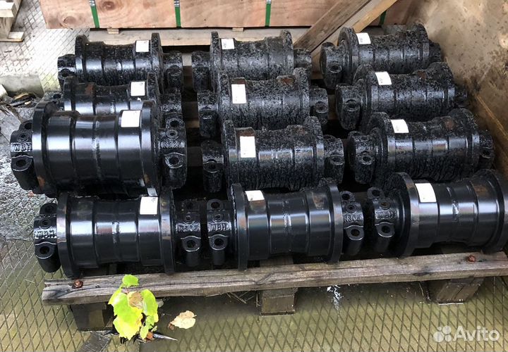 Каток опорный hyundai