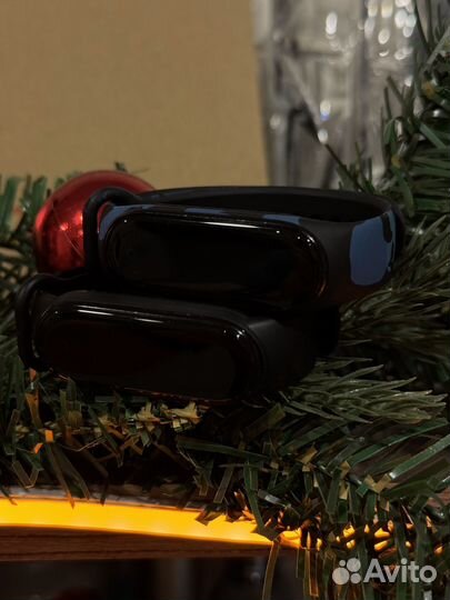 Фитнес-браслет Xiaomi Mi SMART Band 5 NFC