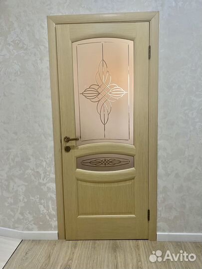 Двери из массива дуба б/у