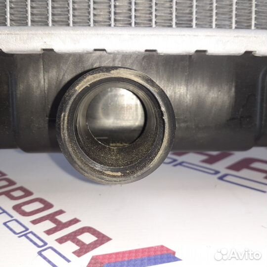 Радиатор охлаждения двигателя