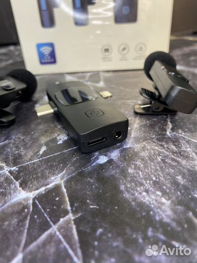 Беспроводной микрофон петличка (2 микрофона)