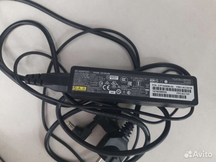 Порт-репликатор с зарядкой Fujitsu NPR46