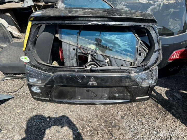 Крышка багажника Mitsubishi Outlander XL