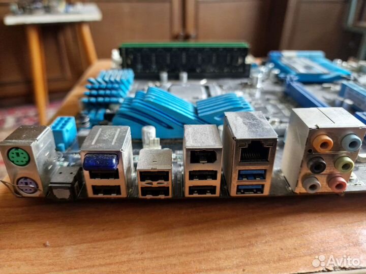 Материнская плата 1155