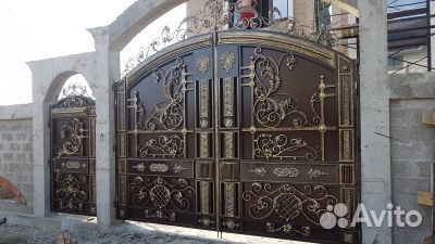 Распашные, откатные кованые ворота