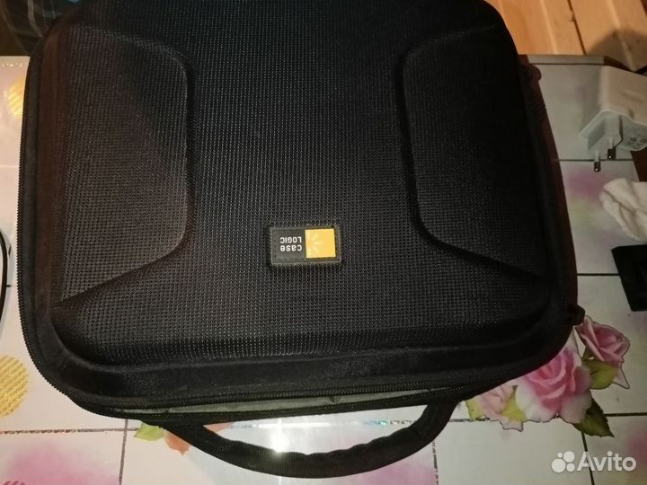 Планшет asus Eee Pad с док-станцией и кейсом
