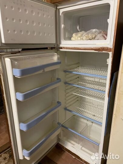 Холодильник