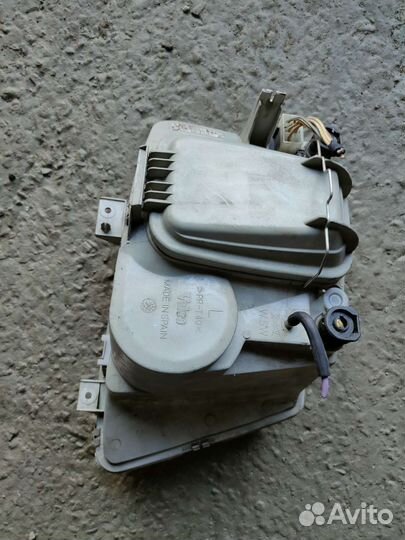 Фара левая Мерседес Вито 638