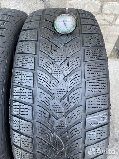 Goodyear UltraGrip Performance SUV Gen-1 235/60 R18