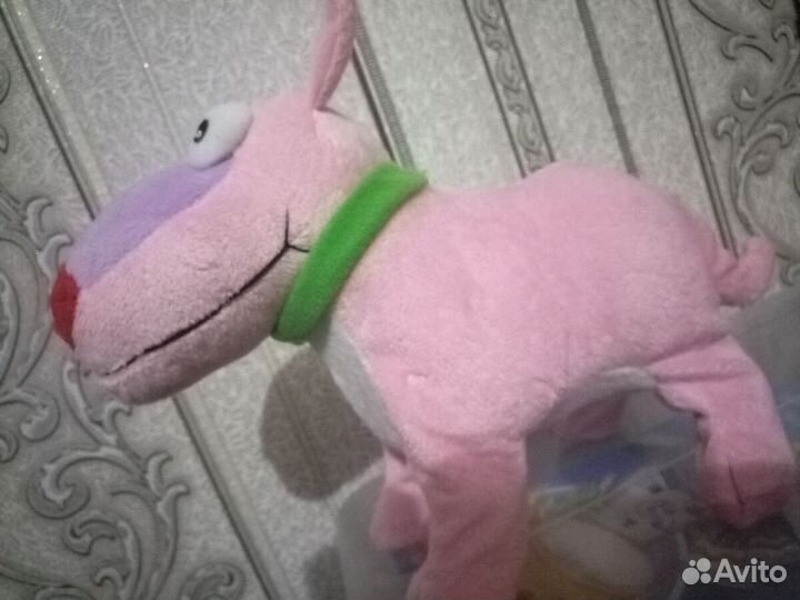 Интерактивная собачка выполняет команды