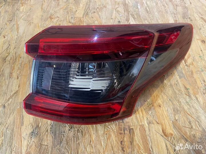 Задний правый фонарь Nissan Qashqai J11 рестайлинг