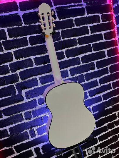 Гитара классическая